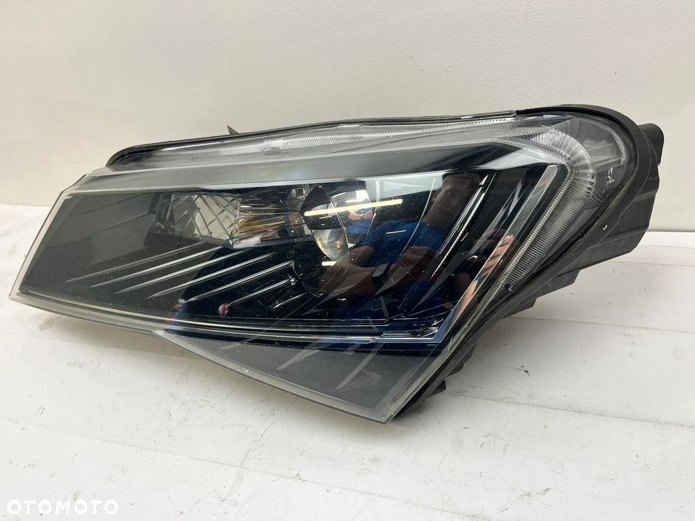 Reflektor przód przedni lewy lampa Bi-Xenon Skoda Superb III 3v1941015b - 3
