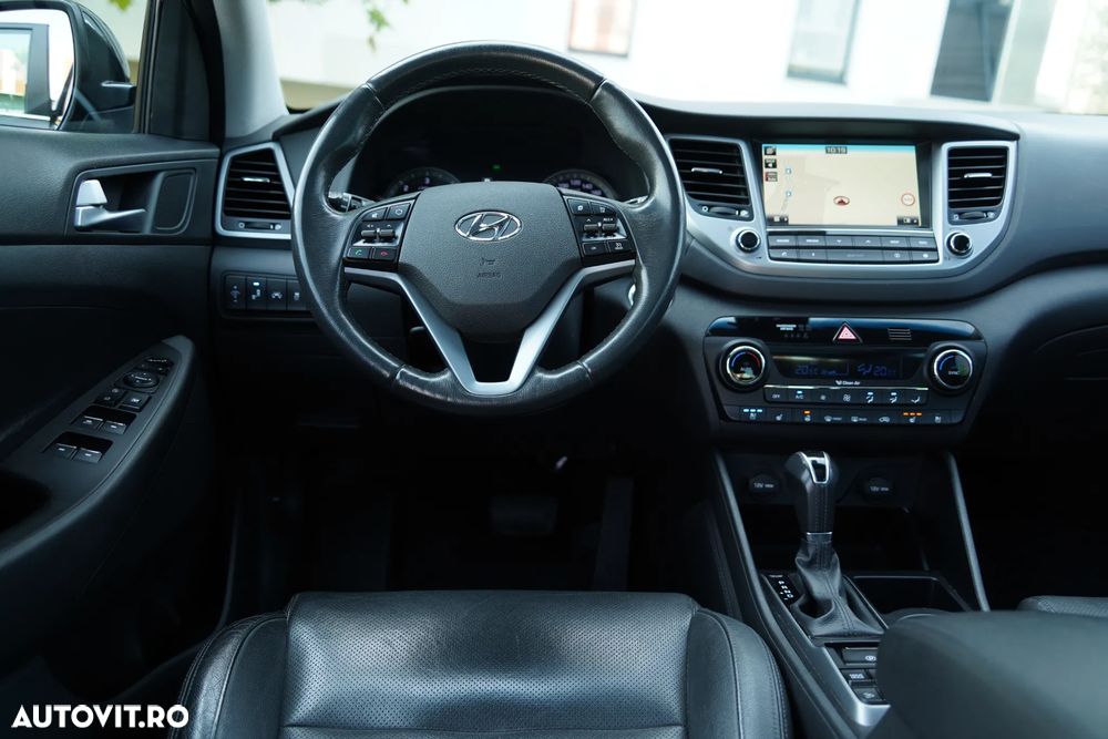 Hyundai Tucson 2.0 CRDI 4WD 6AT Luxury+ - 12