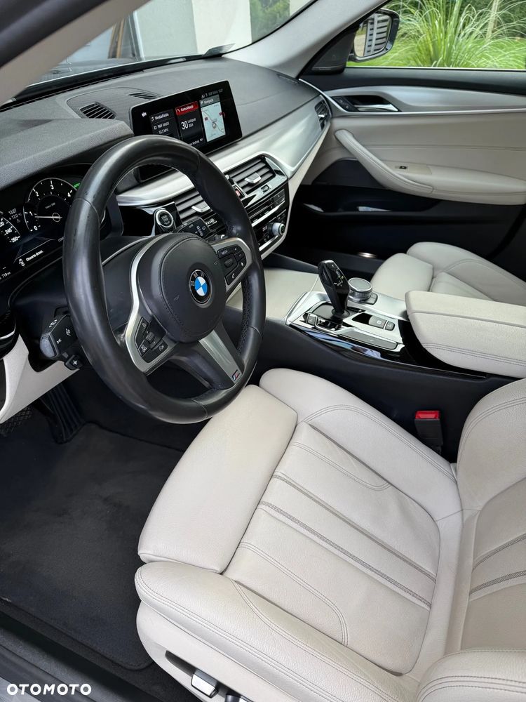 BMW Seria 5 520d Sport Line - 22