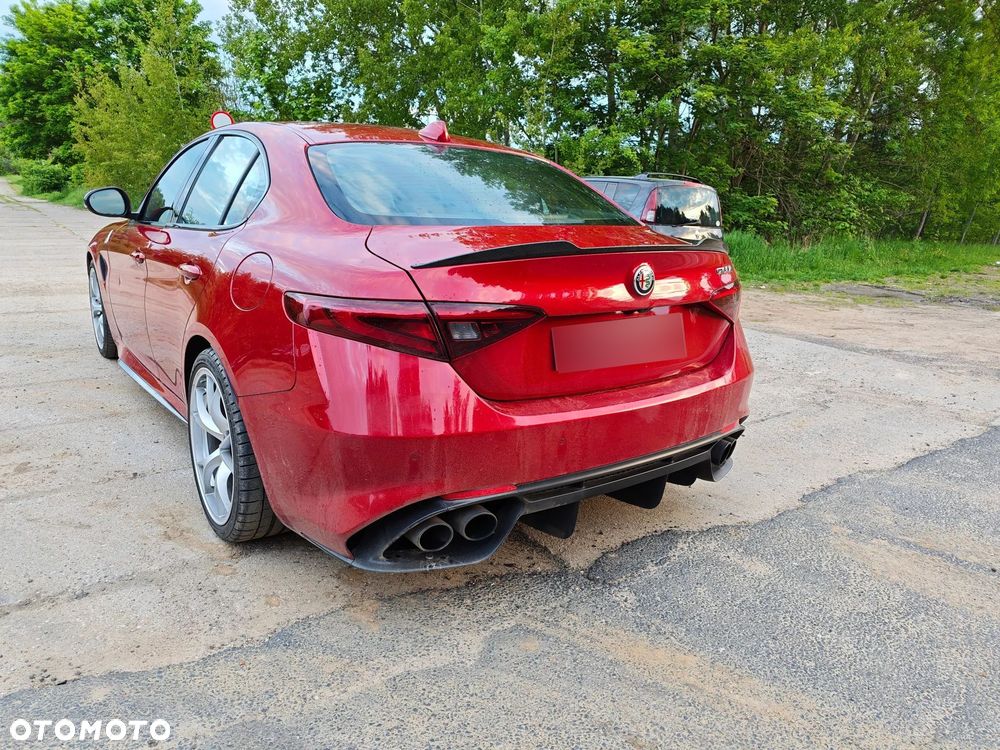 Alfa Romeo Giulia 2.9 V6 Bi-Turbo AT8 Quadrifoglio - 10