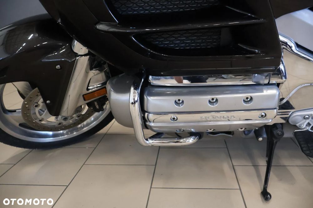 Honda GL - 28