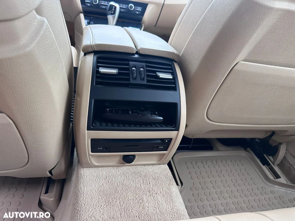 BMW Seria 5 525d xDrive Aut. Luxury Line - 22