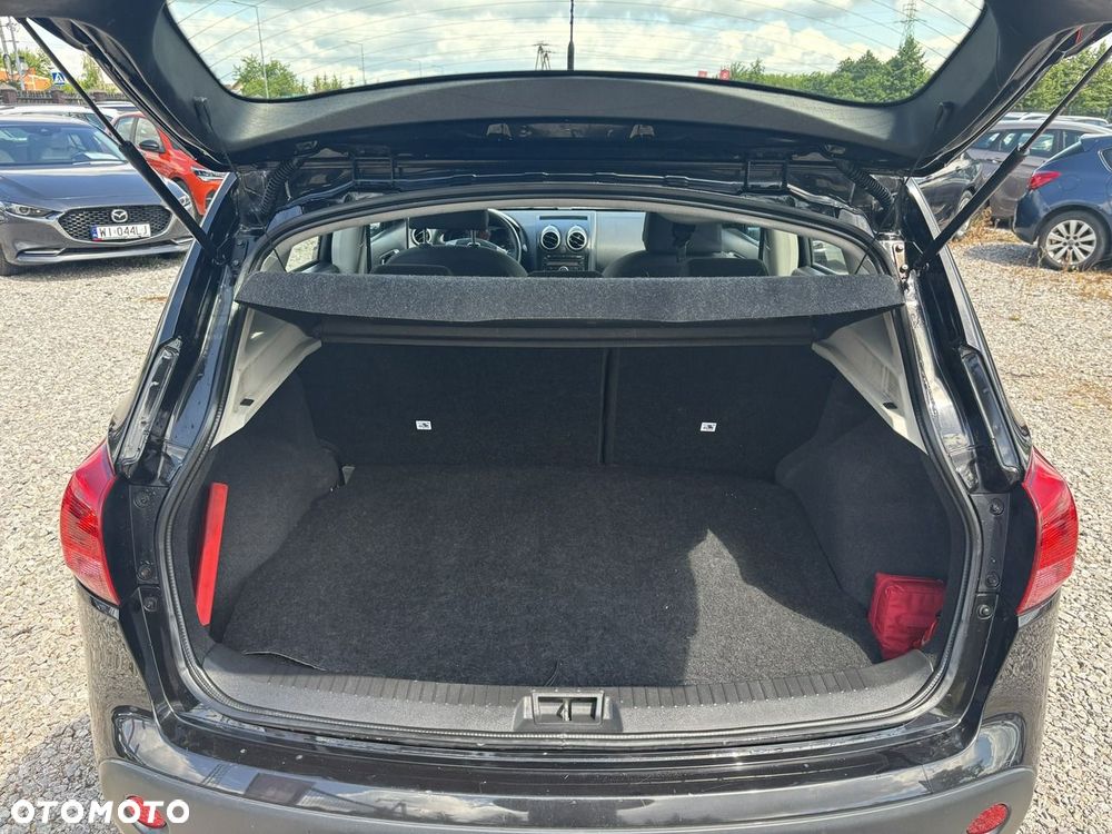 Nissan Qashqai - 32