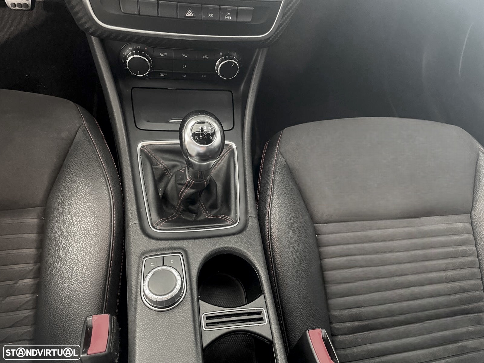 Mercedes-Benz A 180 CDi BE AMG Line - 12