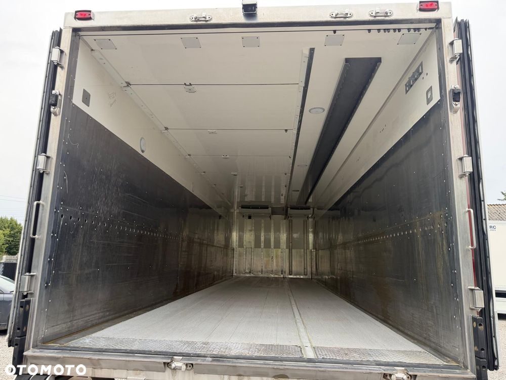 Volvo FM 370 / 6x2 / Chłodnia / Winda / - 5