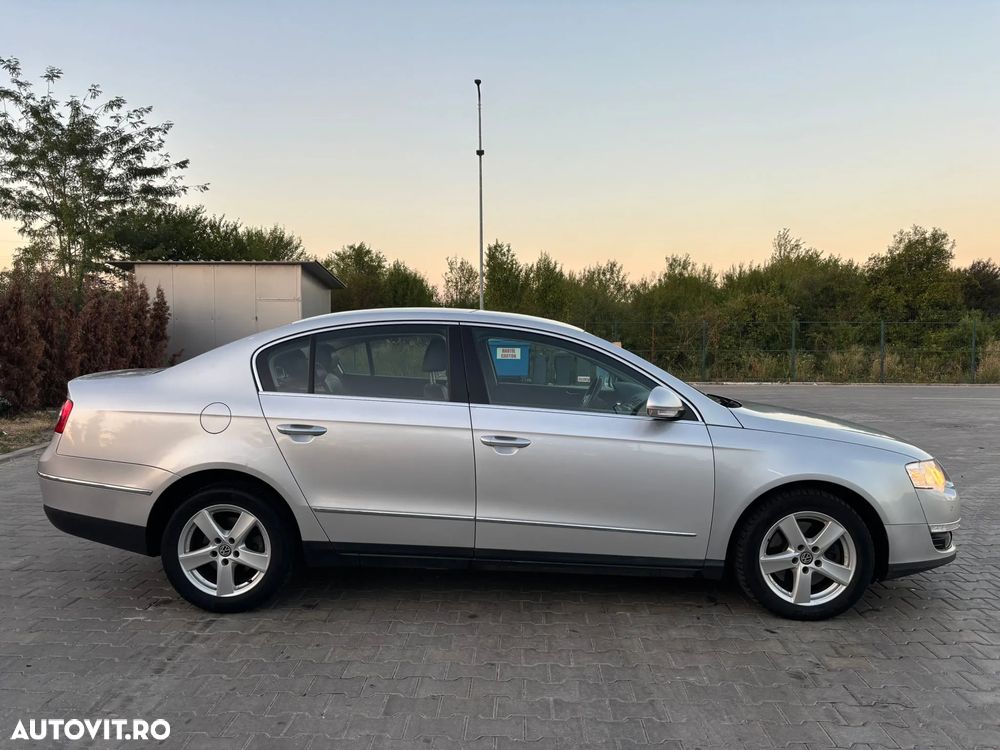 Volkswagen Passat Variant 2.0 TDI DSG Individual - 4