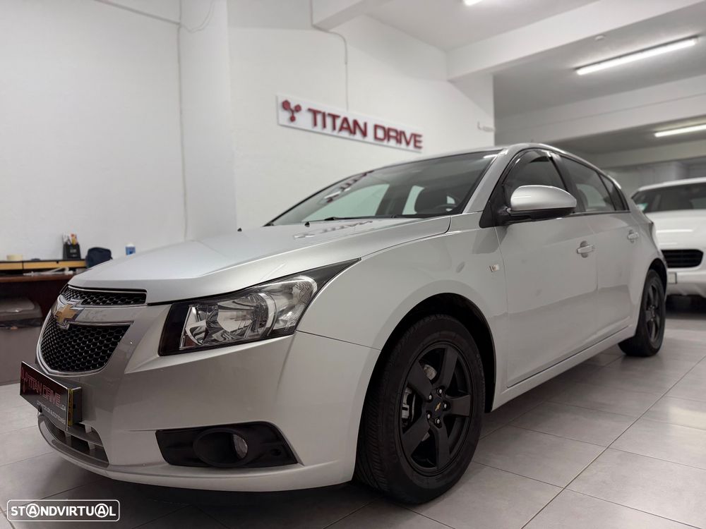 Chevrolet Cruze 1.6 LT - 2