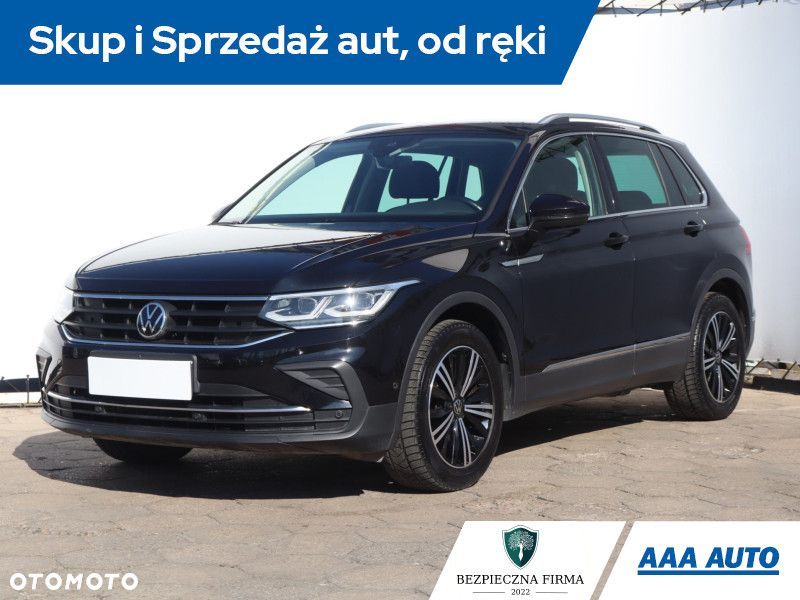 Volkswagen Tiguan - 3