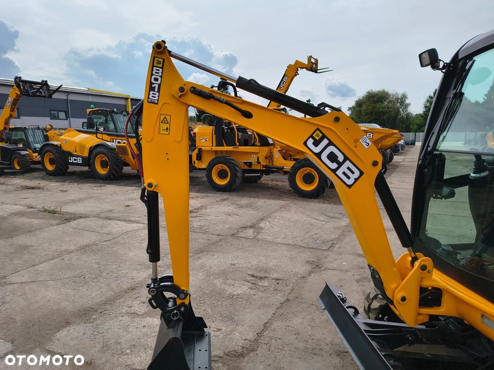 JCB 8018 - 9
