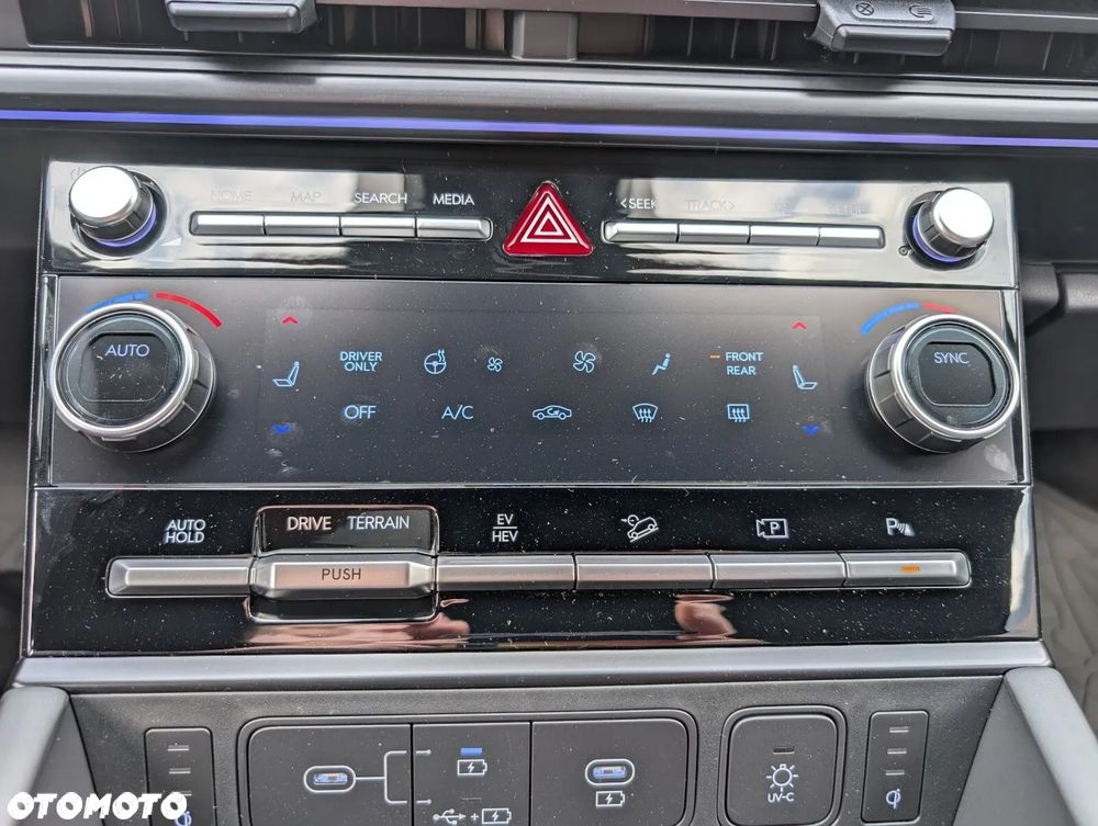 Hyundai Santa Fe 1.6 T-GDI HEV Calligraphy 4WD 6os - 7