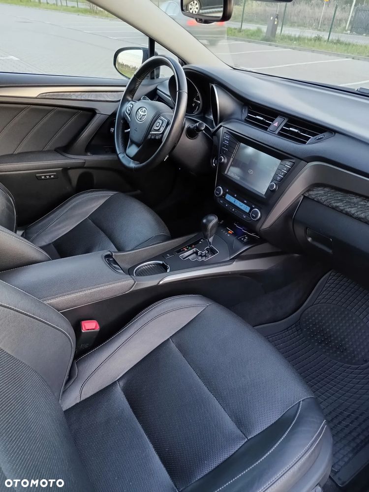 Toyota Avensis 2.0 Premium MS - 6