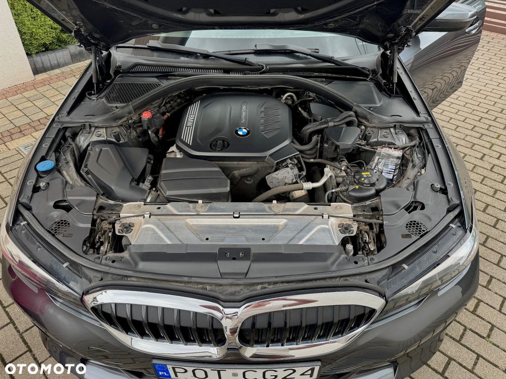 BMW Seria 3 320d Sport - 14