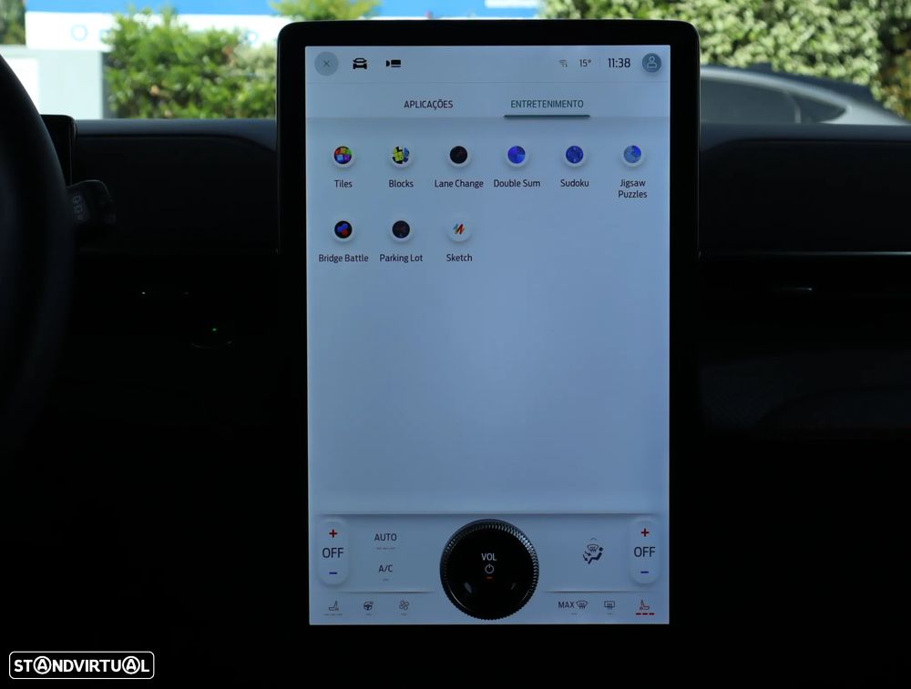 Ford Mustang Mach-E AWD PREMIUM - 44