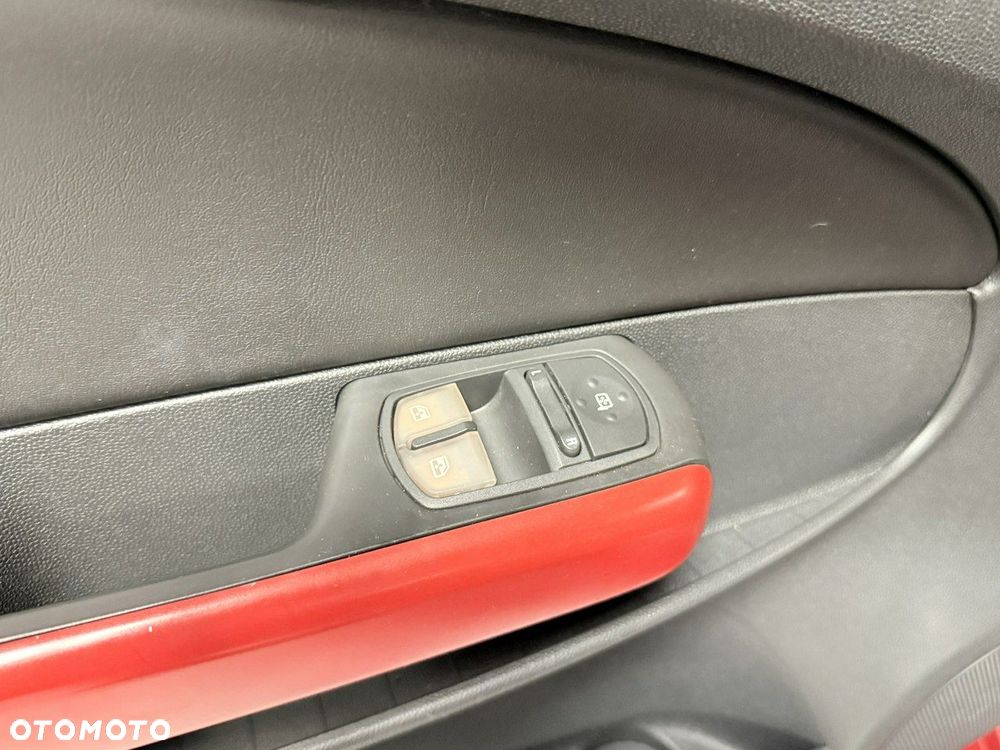 Opel Corsa 1.6 Turbo OPC - 38