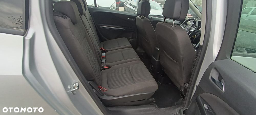 Opel Zafira - 19