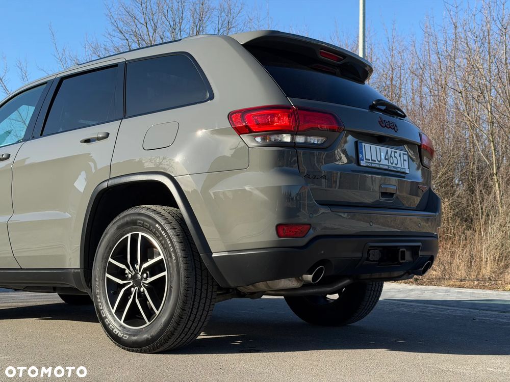 Jeep Grand Cherokee - 8