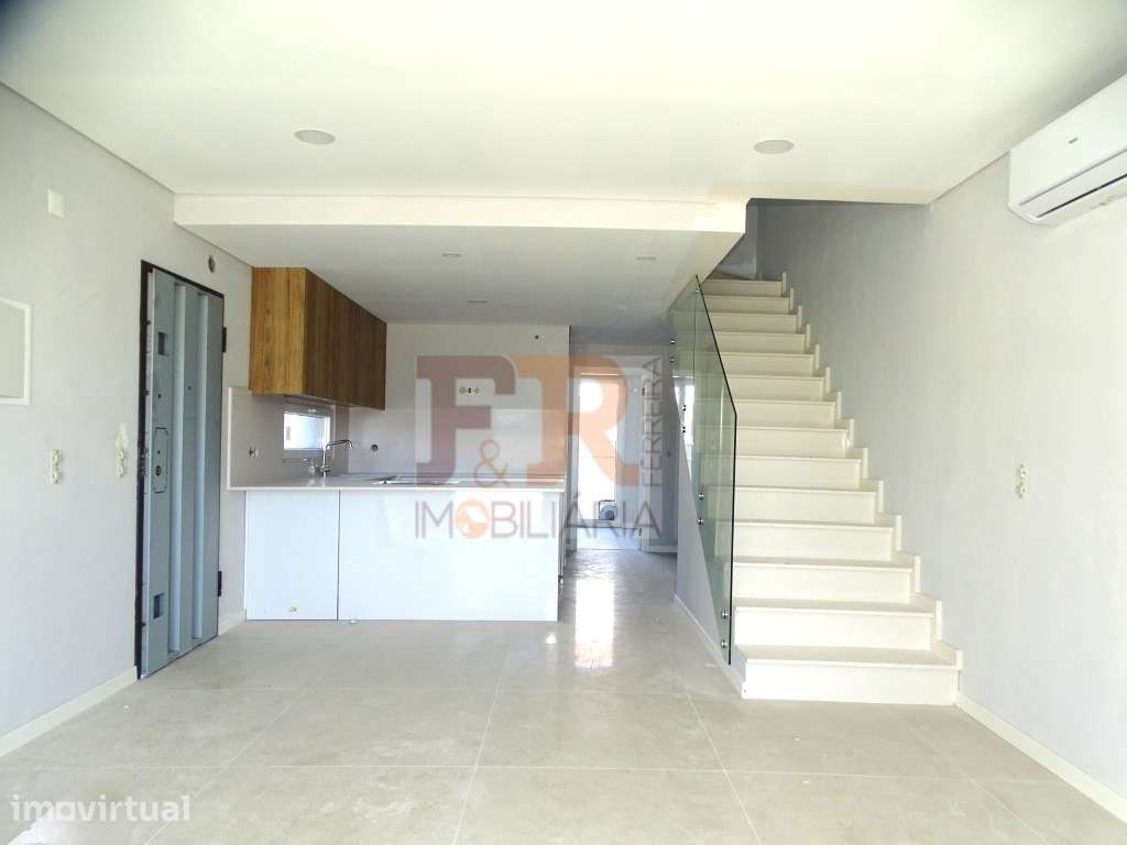 Geminada Duplex T3 com Pérgula (espaço para Piscina) Pinhal General... - Grande imagem: 5/35