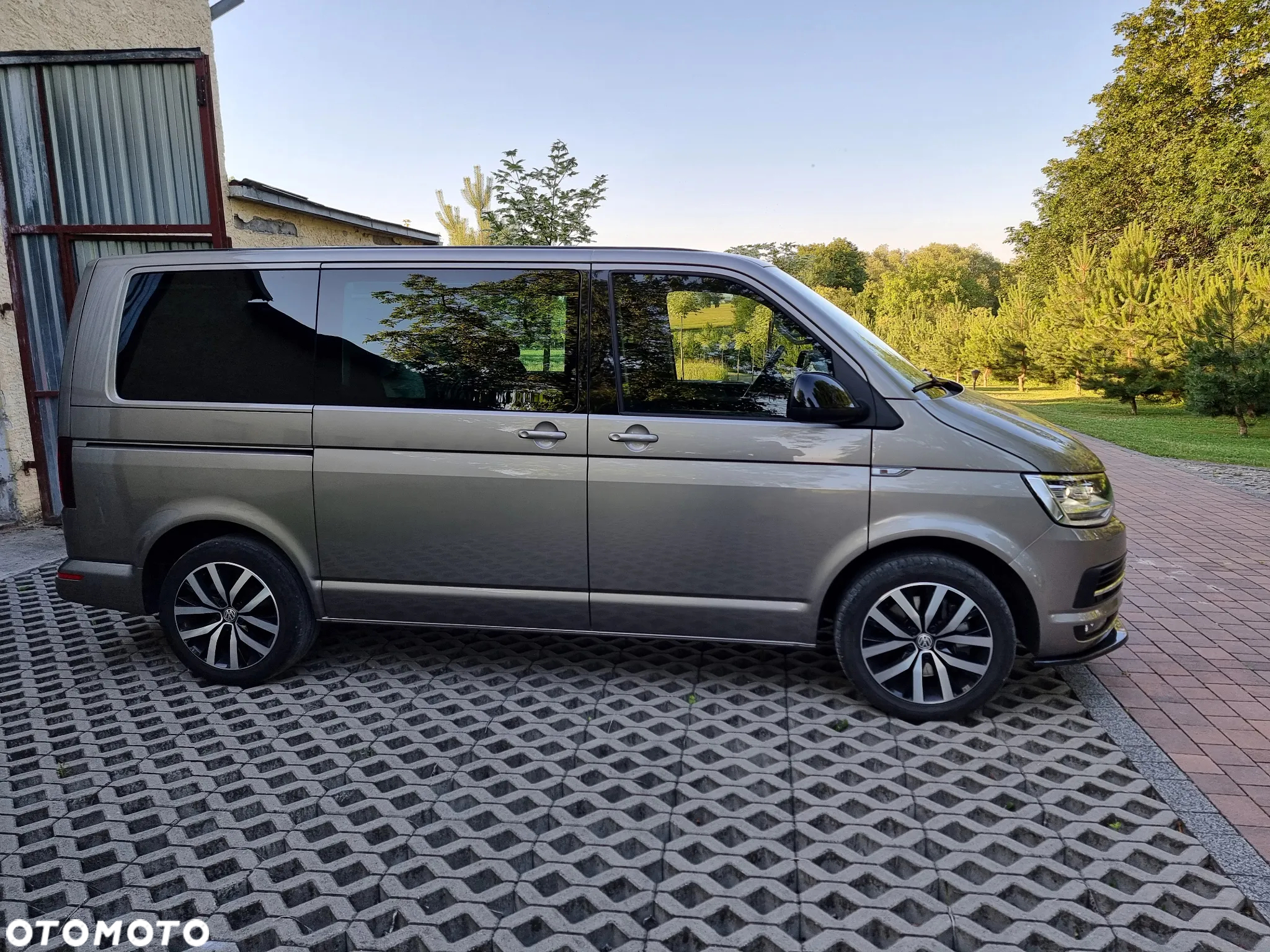 Volkswagen Multivan BiTDI L1 LIFE 4Motion - 37