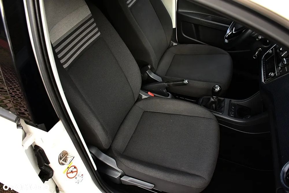 Volkswagen up! 1.0 high - 28