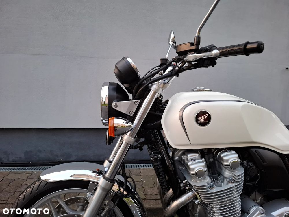 Honda CB - 25