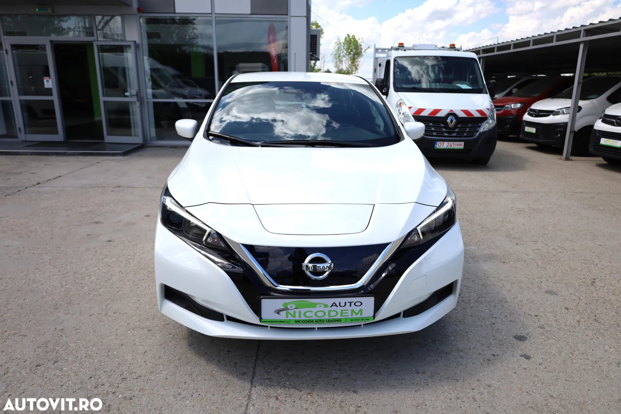 Nissan LEAF - 10