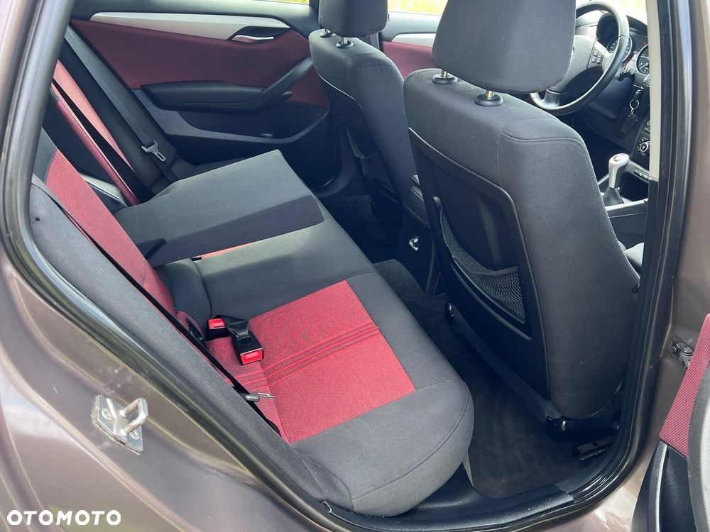 BMW X1 xDrive18d Sport Line - 31