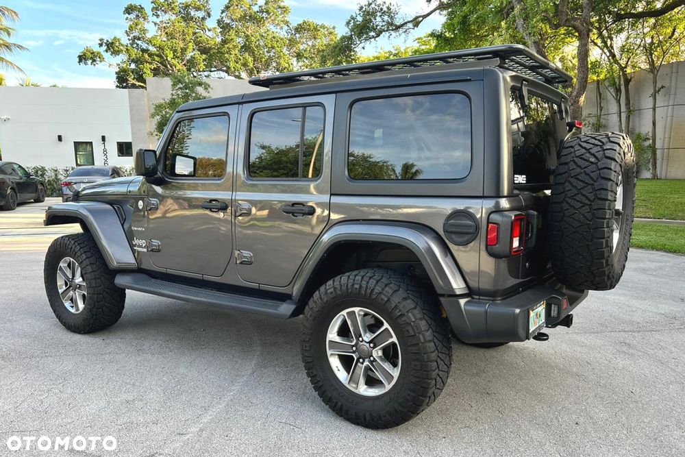 Jeep Wrangler - 3