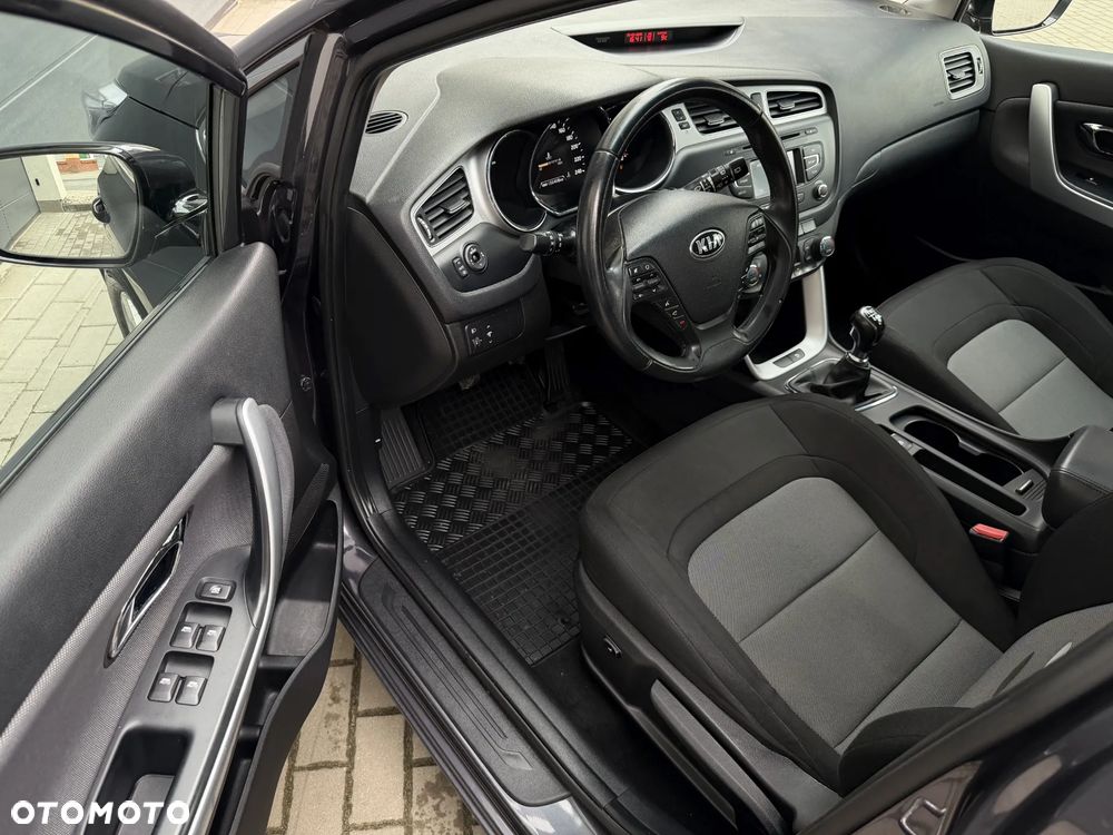 Kia Ceed - 6