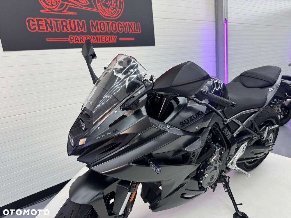 Suzuki GSX - 30
