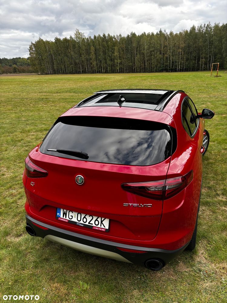 Alfa Romeo Stelvio 2.0 Turbo 16V AT8-Q4 Ti - 15