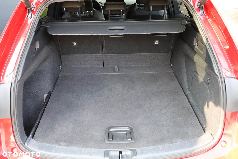 Toyota Corolla 2.0 Hybrid Style - 36
