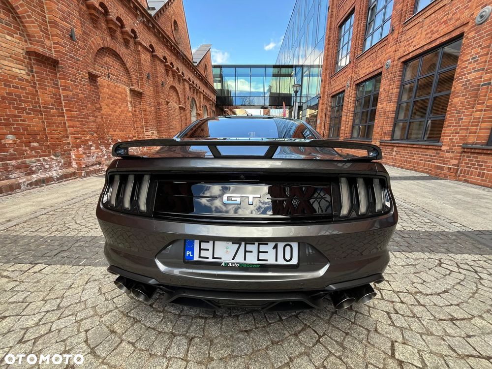 Ford Mustang - 8