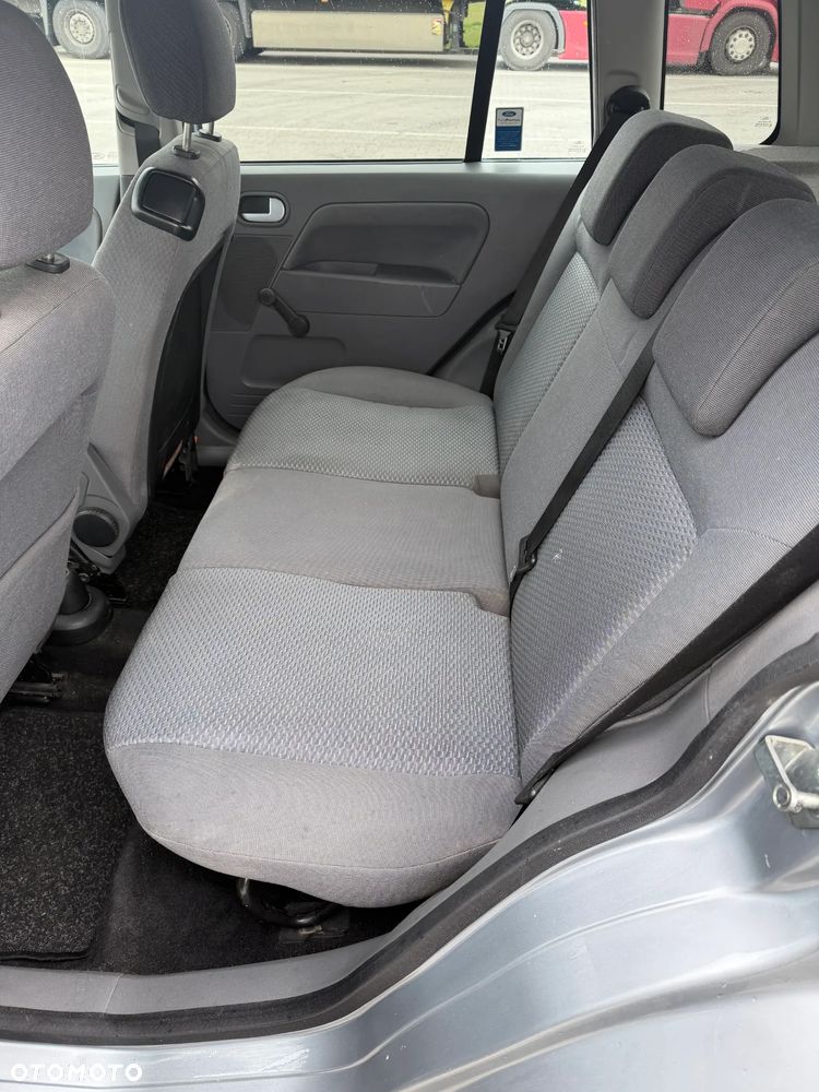 Ford Fusion 1.4 + - 10