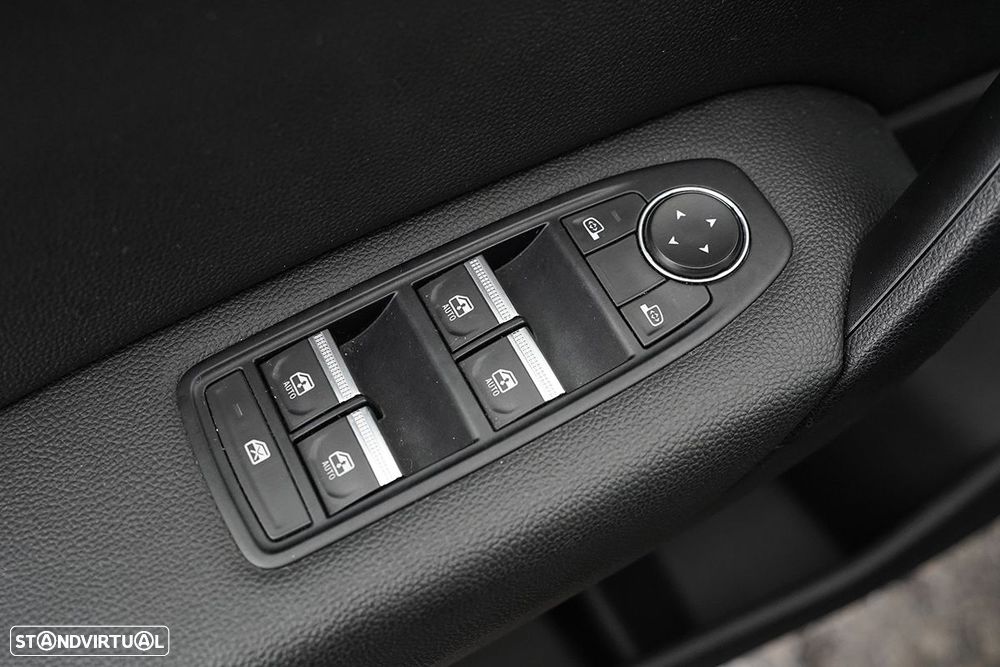 Renault Captur 1.0 TCe Techno Bi-Fuel - 21