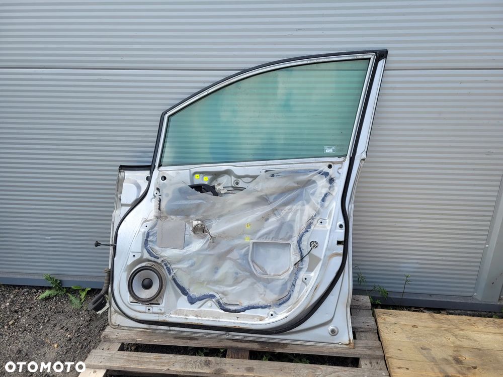 Honda FR-V Drzwi lewy prawy przod NH700M - 15