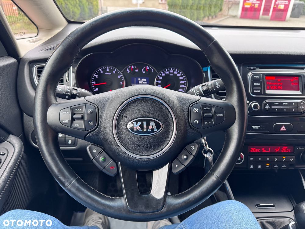 Kia Carens 1.6 GDI M - 25