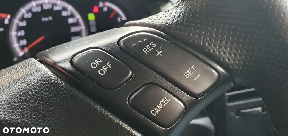 Mazda 5 2.0 Exclusive - 25