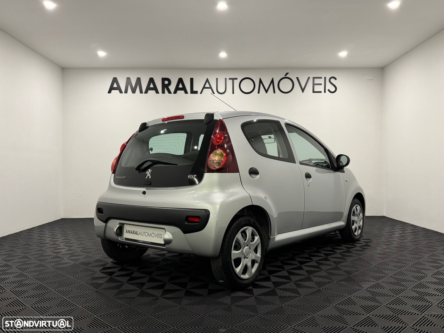 Peugeot 107 1.0 Urban - 4