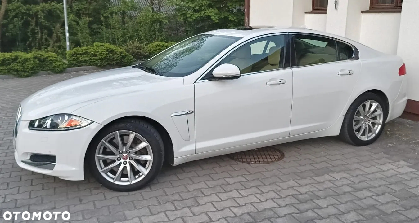Jaguar XF 2.0 T Prestige - 3