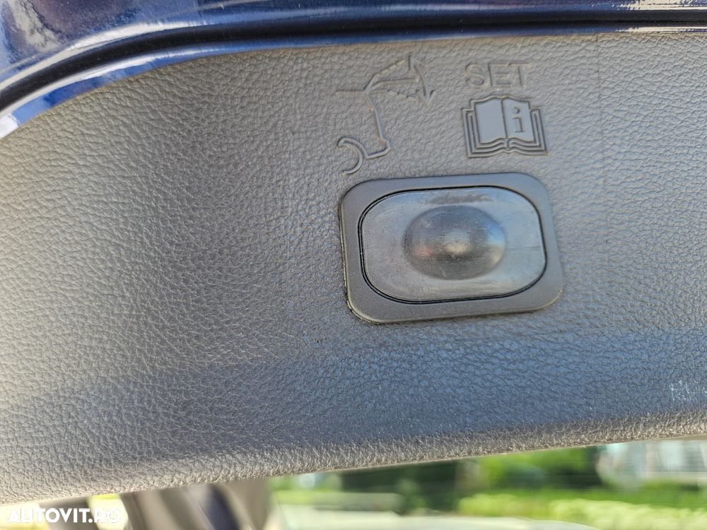 Ford Kuga 2.0 TDCi Powershift 4WD Titanium - 25