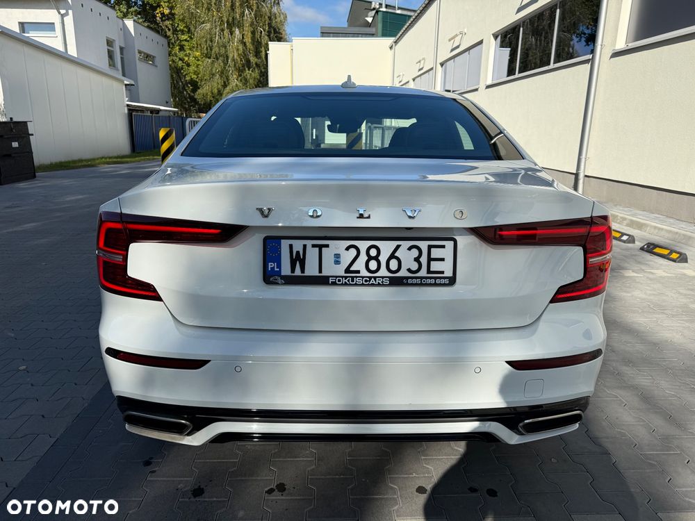 Volvo S60 T4 R-Design - 9