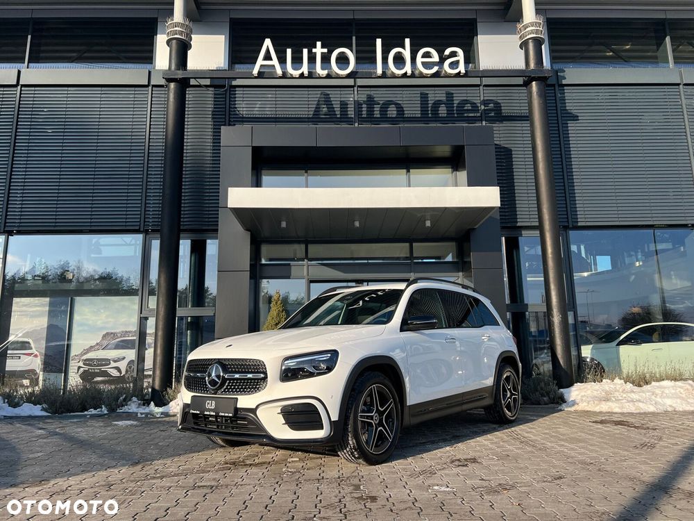 Mercedes-Benz GLB - 1