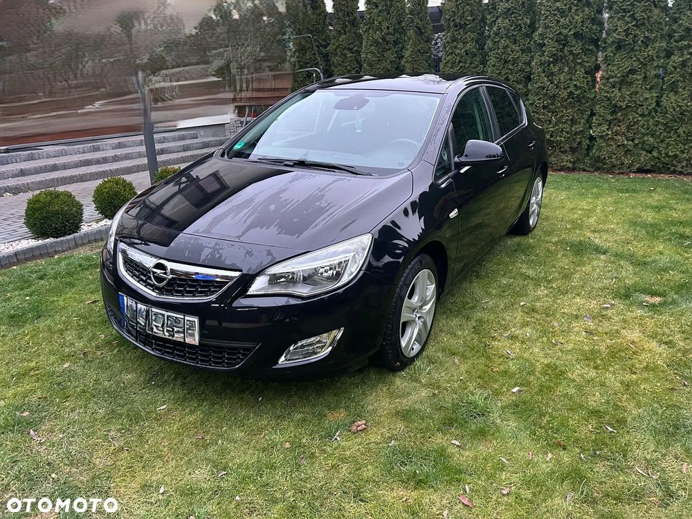 Opel Astra 1.4 Turbo Color Edition - 1