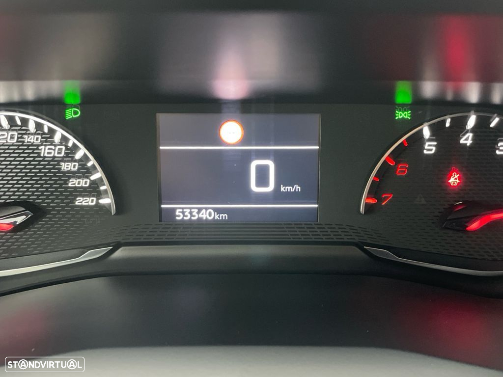 Peugeot 2008 1.2 PureTech Allure - 9