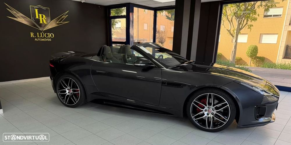 Jaguar F-Type 2.0 i4 Chequered Flag - 30