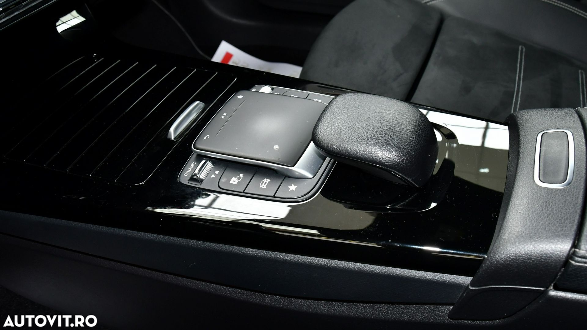 Mercedes-Benz CLA 250 e 8G-DCT AMG Line - 17