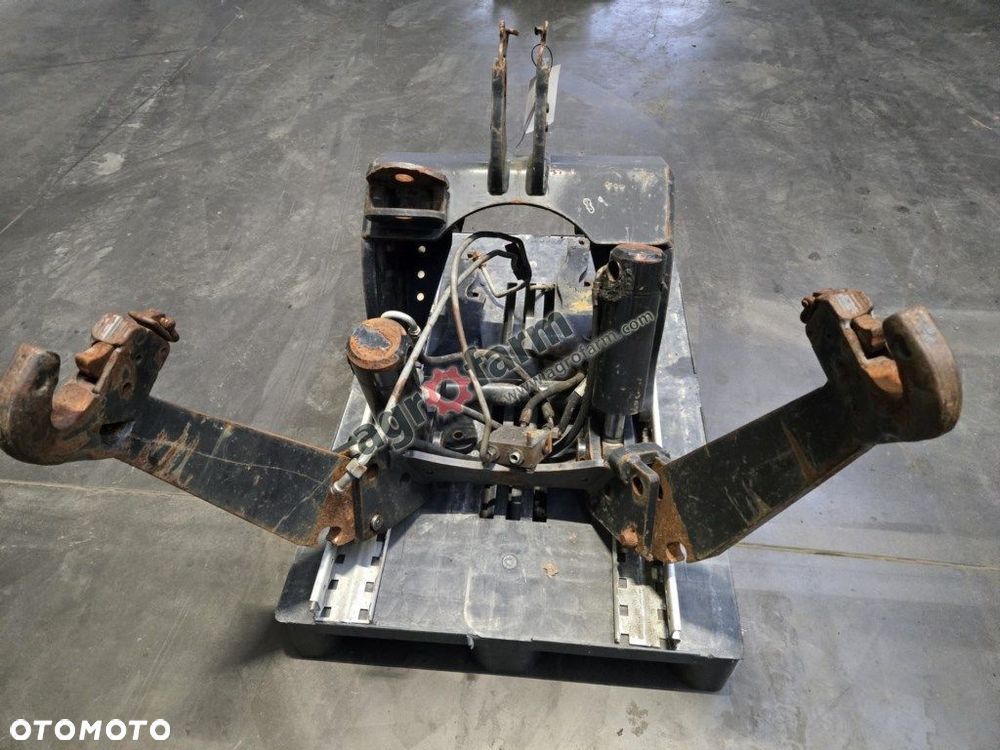 TUZ, przedni podnośnik, Deutz Agrotron 165 - 4