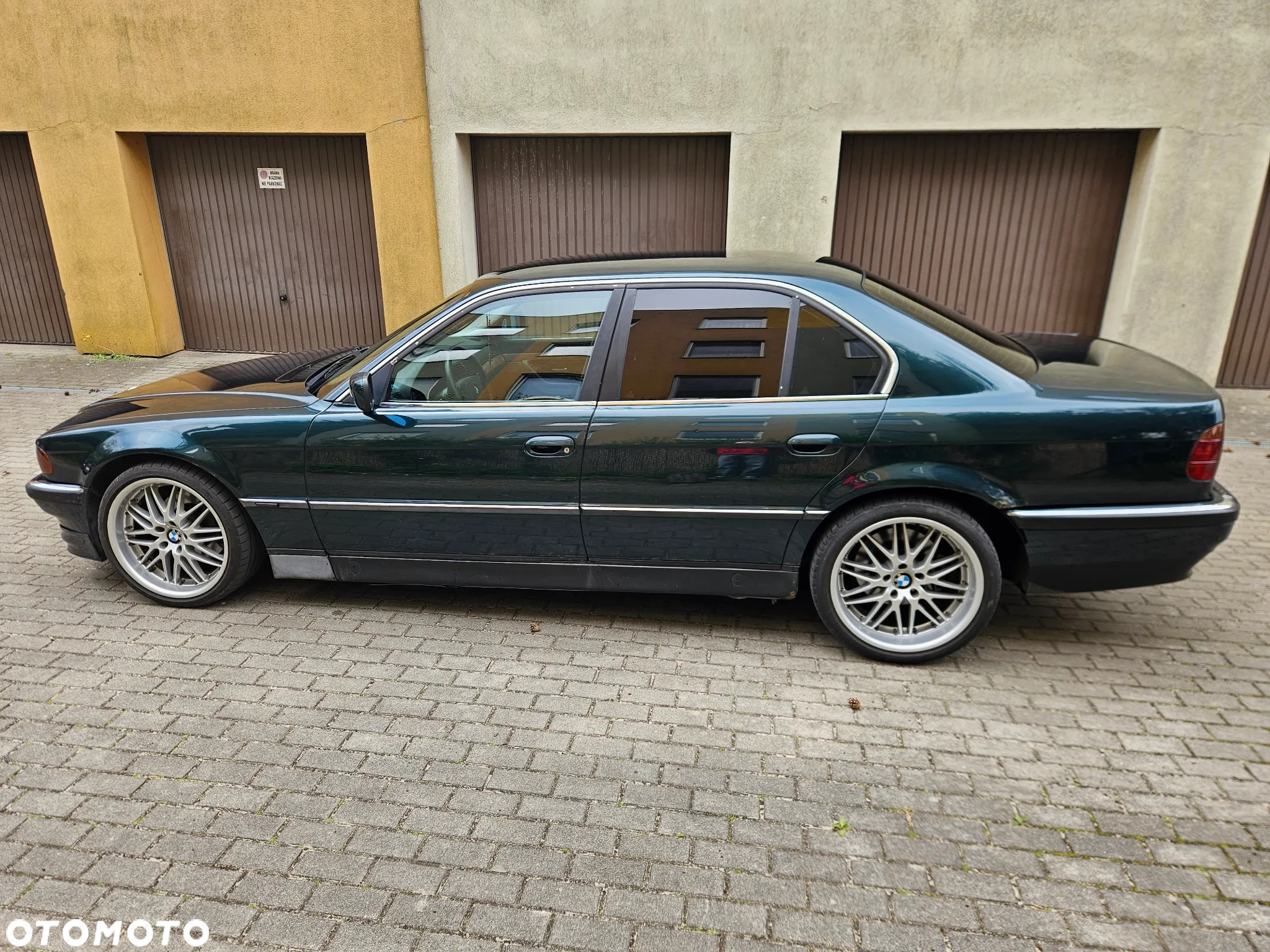 BMW Seria 7 728i - 7