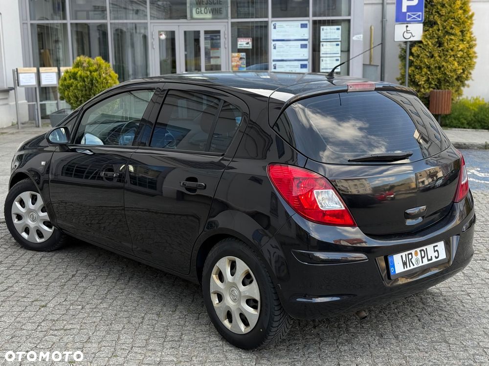 Opel Corsa 1.2 16V Cosmo - 4
