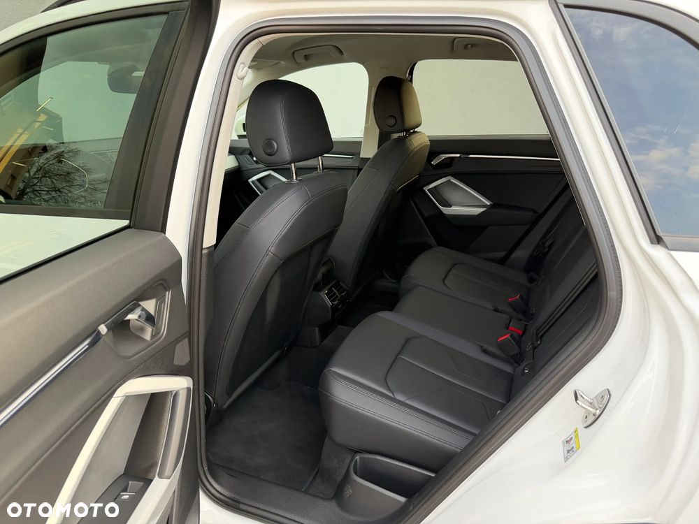 Audi Q3 35 TFSI S tronic - 11